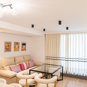 Appartement de Luxe à 2 Chambres à Coucher
