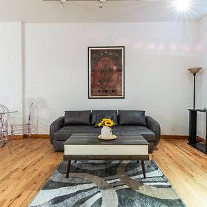 Appartement à 4 Chambres à Coucher