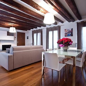 Good Wine Apartments
