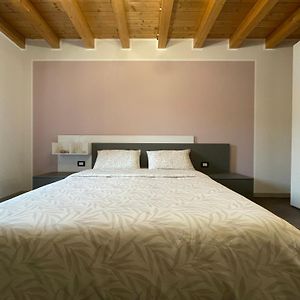 Dimora Rosso San Zeno - Wifi Veloce E Adatto Per Famiglie
