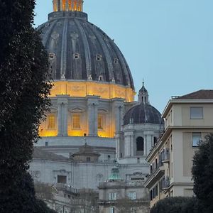 Massi Vatican House