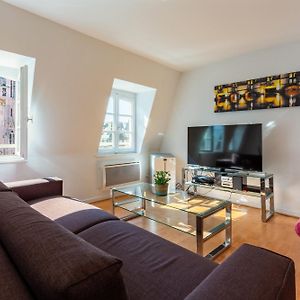 Appartement à 2 Chambres à Coucher
