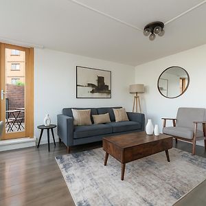 Appartement à 4 Chambres à Coucher