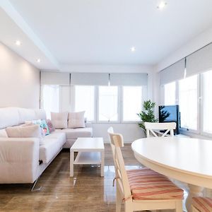 Appartement à 3 Chambres à Coucher