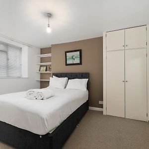 Appartement à 2 Chambres à Coucher