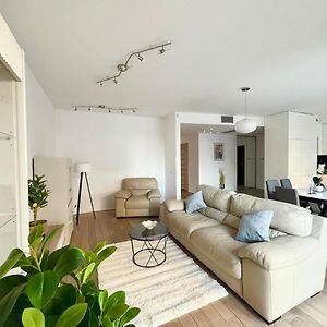 Appartement à 2 Chambres à Coucher