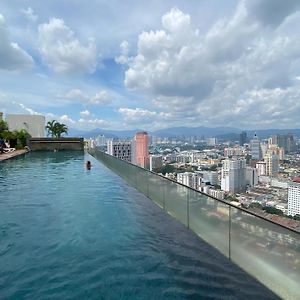 Skyfloat Infinity Hostel