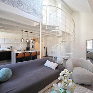Appartement à 2 Chambres à Coucher
