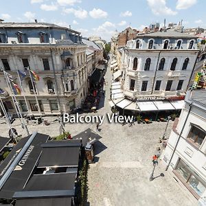 Old Town Street Franceza 52