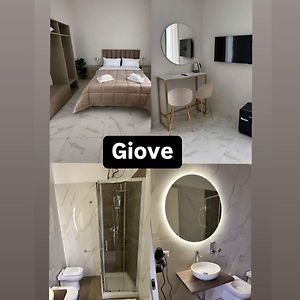 B&B Giuros