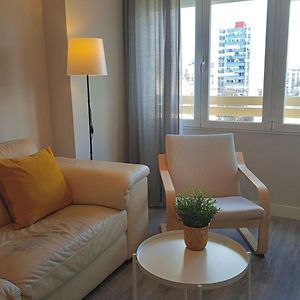 Appartement à 3 Chambres à Coucher aux Étages Supérieurs