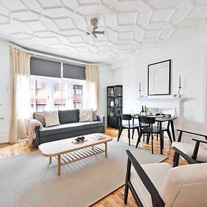 Appartement à 2 Chambres à Coucher