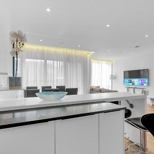 Appartement à 3 Chambres à Coucher