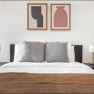 Appartement de Luxe à 2 Chambres à Coucher