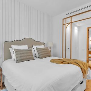 Appartement à 2 Chambres à Coucher