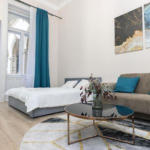 Appartement à 3 Chambres à Coucher