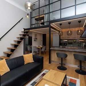 Appartement à 2 Chambres à Coucher