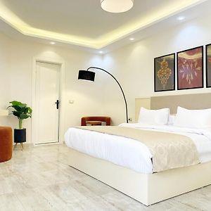 Appartement à 2 Chambres à Coucher