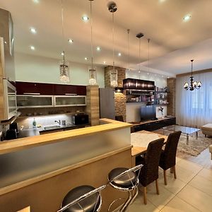 Hollan49 Luxury Apartment At The Danube, Budapest