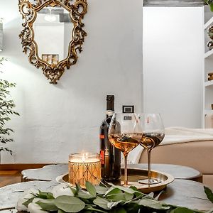 Trevi Fountain Luxury Guest House
