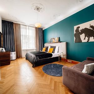 Appartement à 3 Chambres à Coucher
