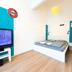 Spacious Buda Apartment Air Conditioning