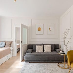 Anytime Holiday- Wenceslav Apartments