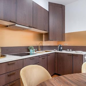Appartement à 2 Chambres à Coucher