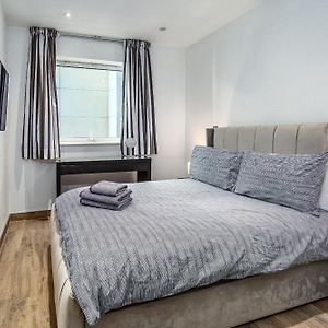 Appartement à 2 Chambres à Coucher