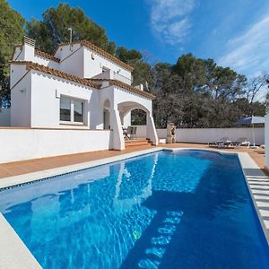 Villa à 3 Chambres à Coucher