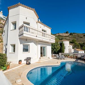 Villa à 3 Chambres à Coucher
