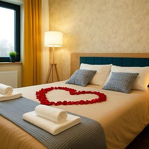 Luxe Suites Romana