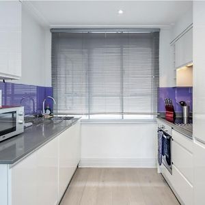 Appartement à 2 Chambres à Coucher