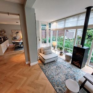 Appartement à 4 Chambres à Coucher