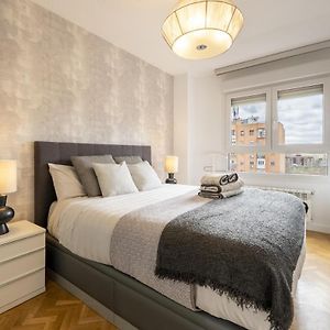 Appartement à 3 Chambres à Coucher
