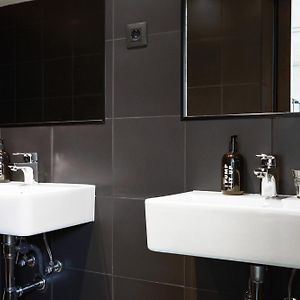 Chambre Standarde Lit Queen-Size