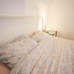 Chambre Budgétée Lit King-Size