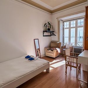 Appartement à 4 Chambres à Coucher