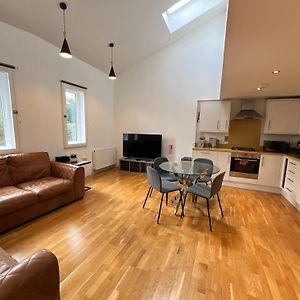 Private Parking 2 Bed 2 Bath