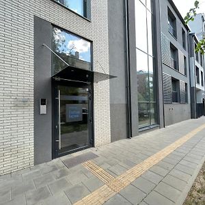 Cohost I Nicely Designed New Apt W-Garage Parking & Self Check-In