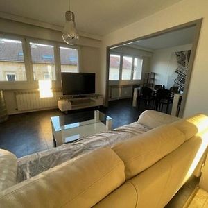Appartement à 3 Chambres à Coucher