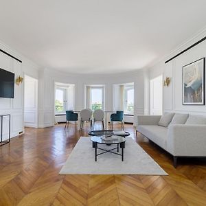 Appartement à 3 Chambres à Coucher