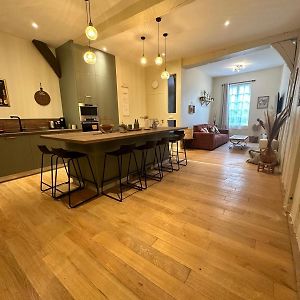 Appartement à 3 Chambres à Coucher