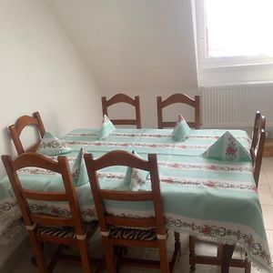 Appartement à 2 Chambres à Coucher
