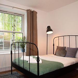 Stay By The West End - Central Apartment