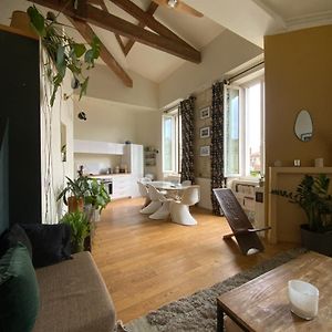 Appartement à 2 Chambres à Coucher
