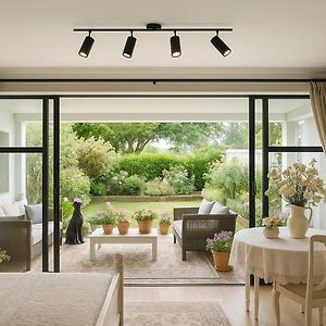 Atelier De Hobson Luxury Guest Suite