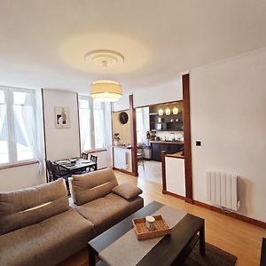 Appartement à 2 Chambres à Coucher