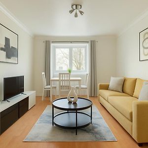 Appartement à 2 Chambres à Coucher