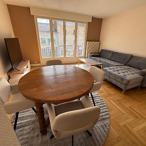 Appartement à 2 Chambres à Coucher